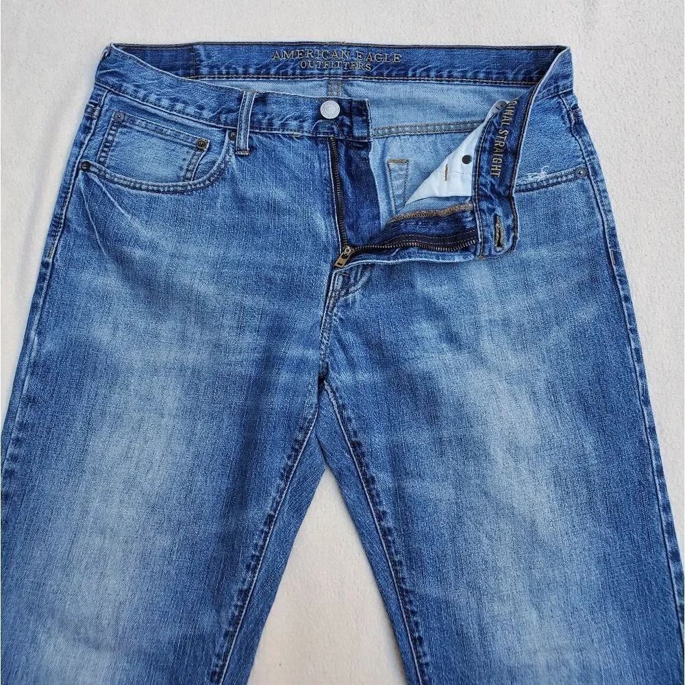 American Eagle Outfitters Original Straight Medium Wash Jeans 34W x 34L